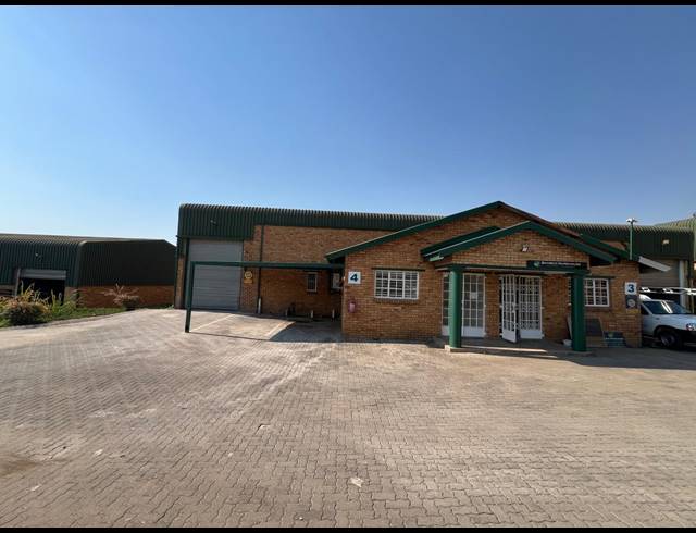 290M² WAREHOUSE TO LET IN MULDERSDRIFT